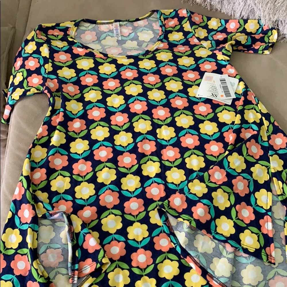 LuLaRoe perfect tee.nwt